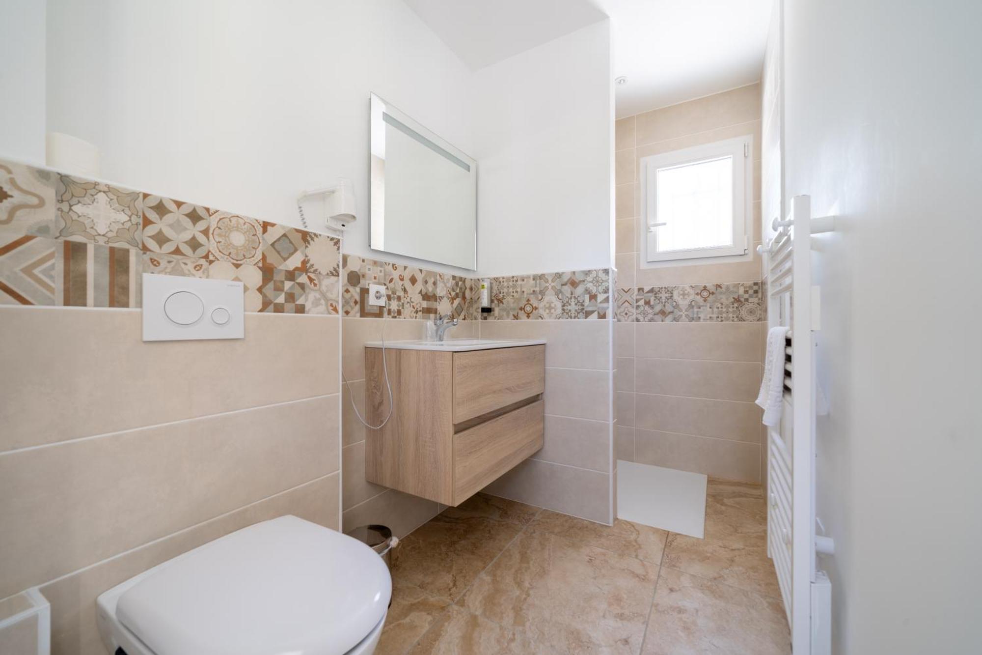 Logis Hotel Le Chene Vert Bollène Kültér fotó