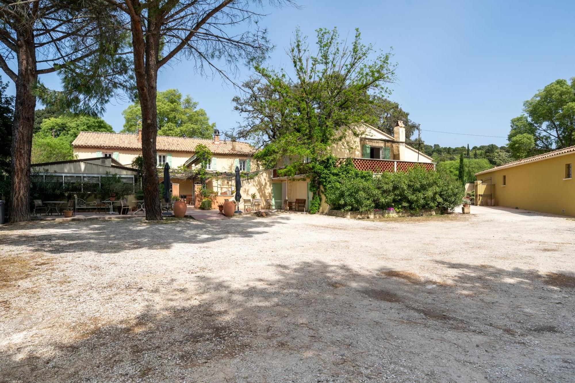 Logis Hotel Le Chene Vert Bollène Kültér fotó