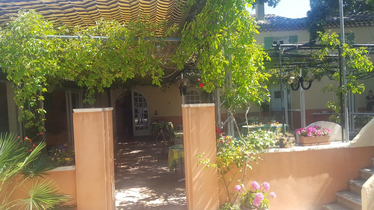 Logis Hotel Le Chene Vert Bollène Kültér fotó