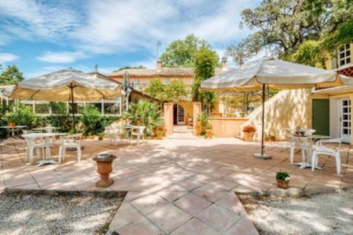 Logis Hotel Le Chene Vert Bollène Kültér fotó